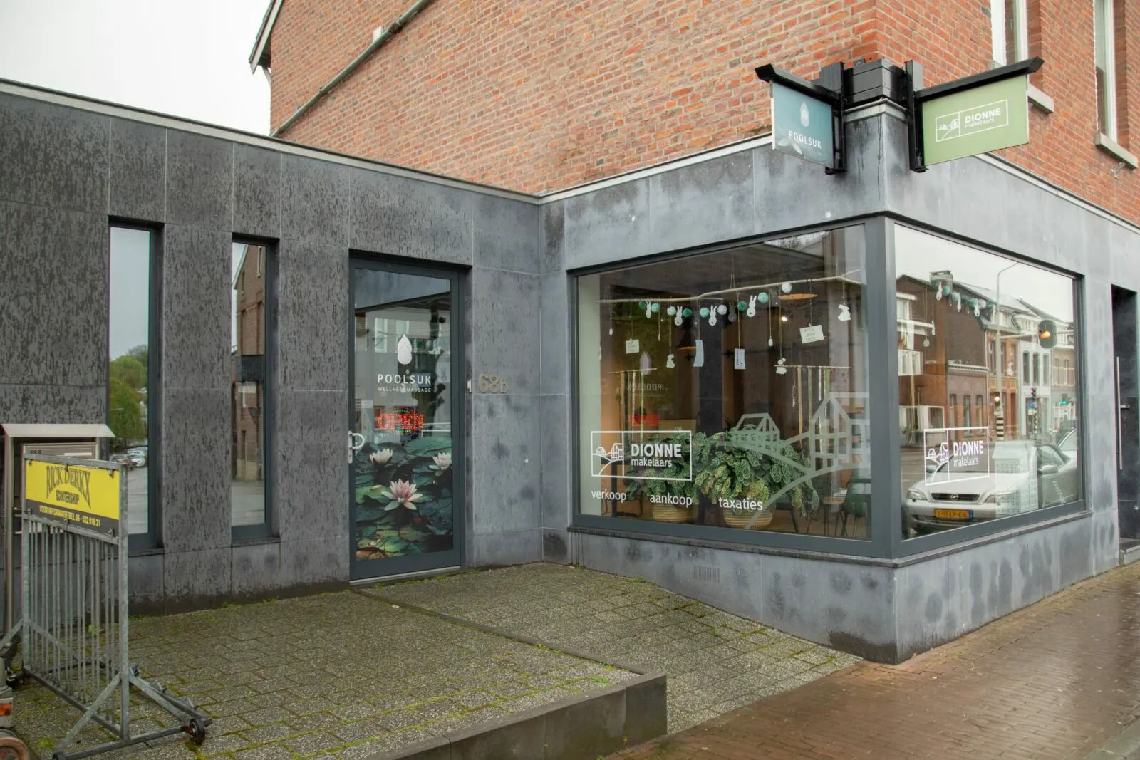 De gevel en entree van Poolsuk Massage in Gulpen
